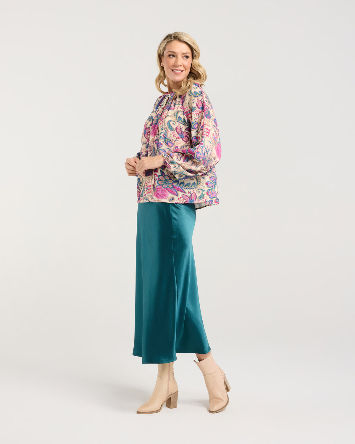 Peggy Lace Trim Raglan Top