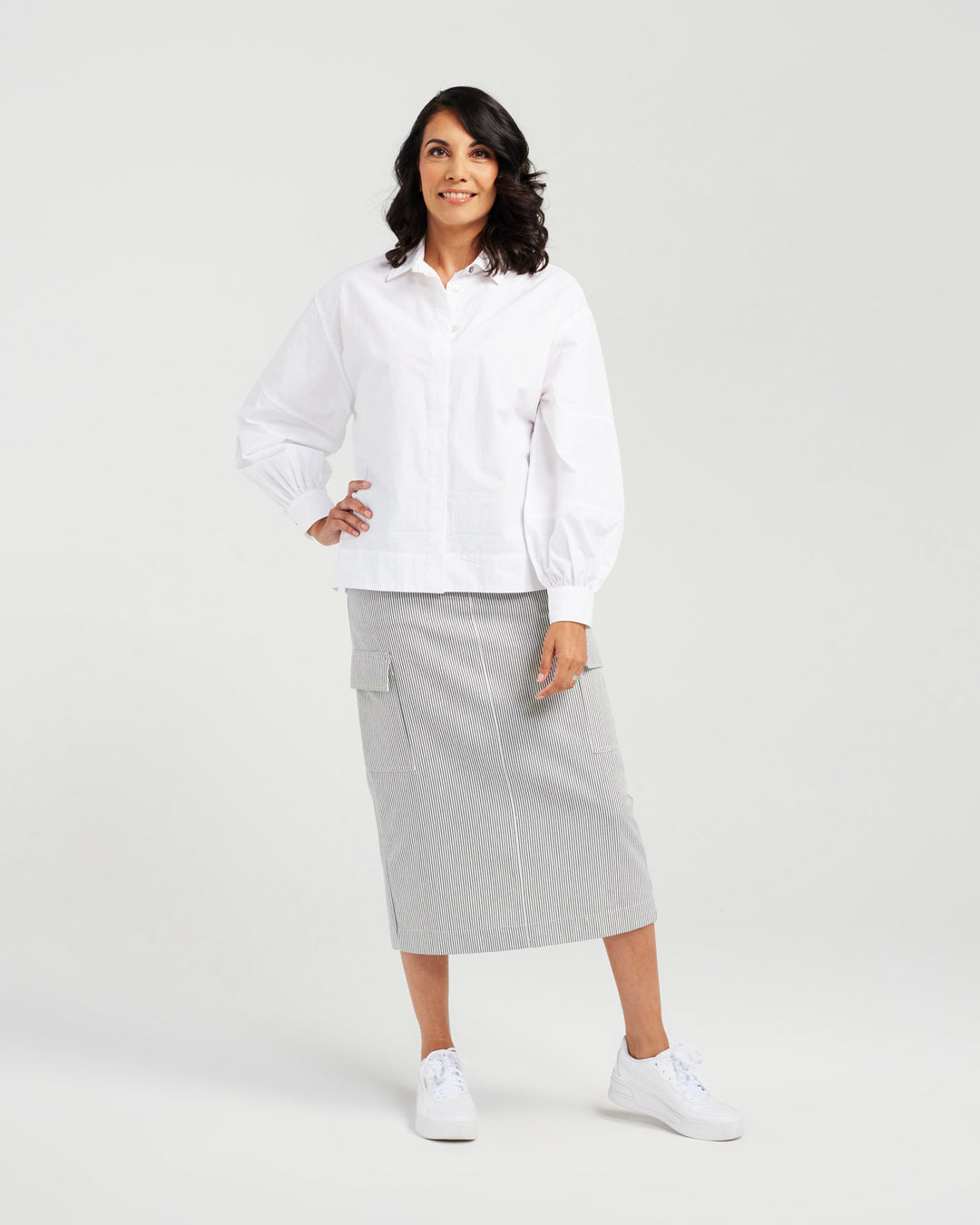 Shirt with black buttons