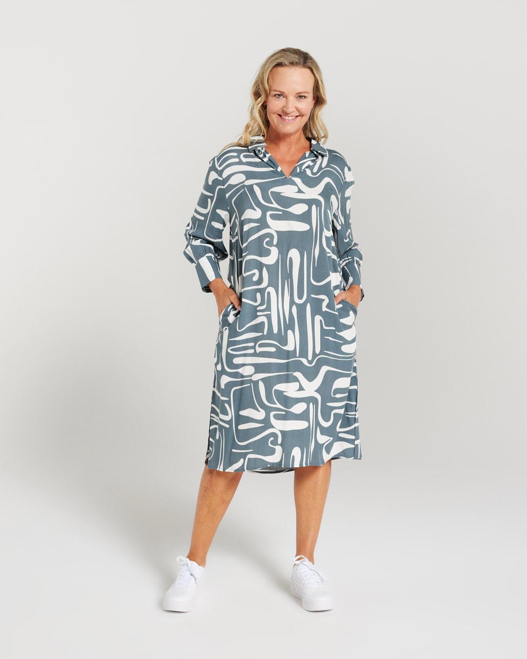 Mono Print 3/4 Sleeve Collared Dress