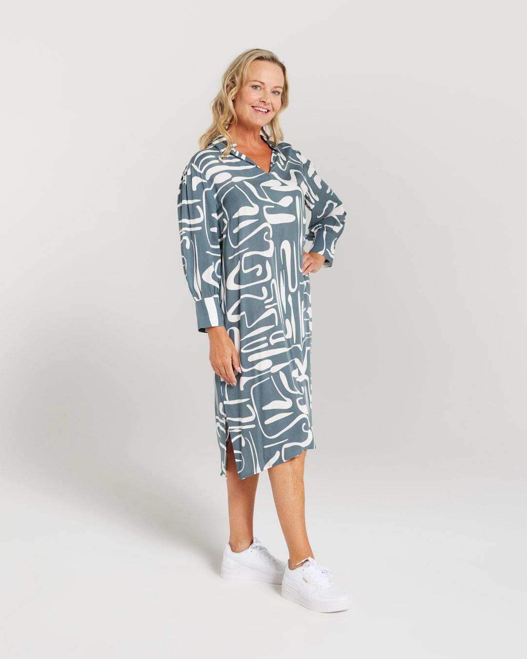 Mono Print 3/4 Sleeve Collared Dress