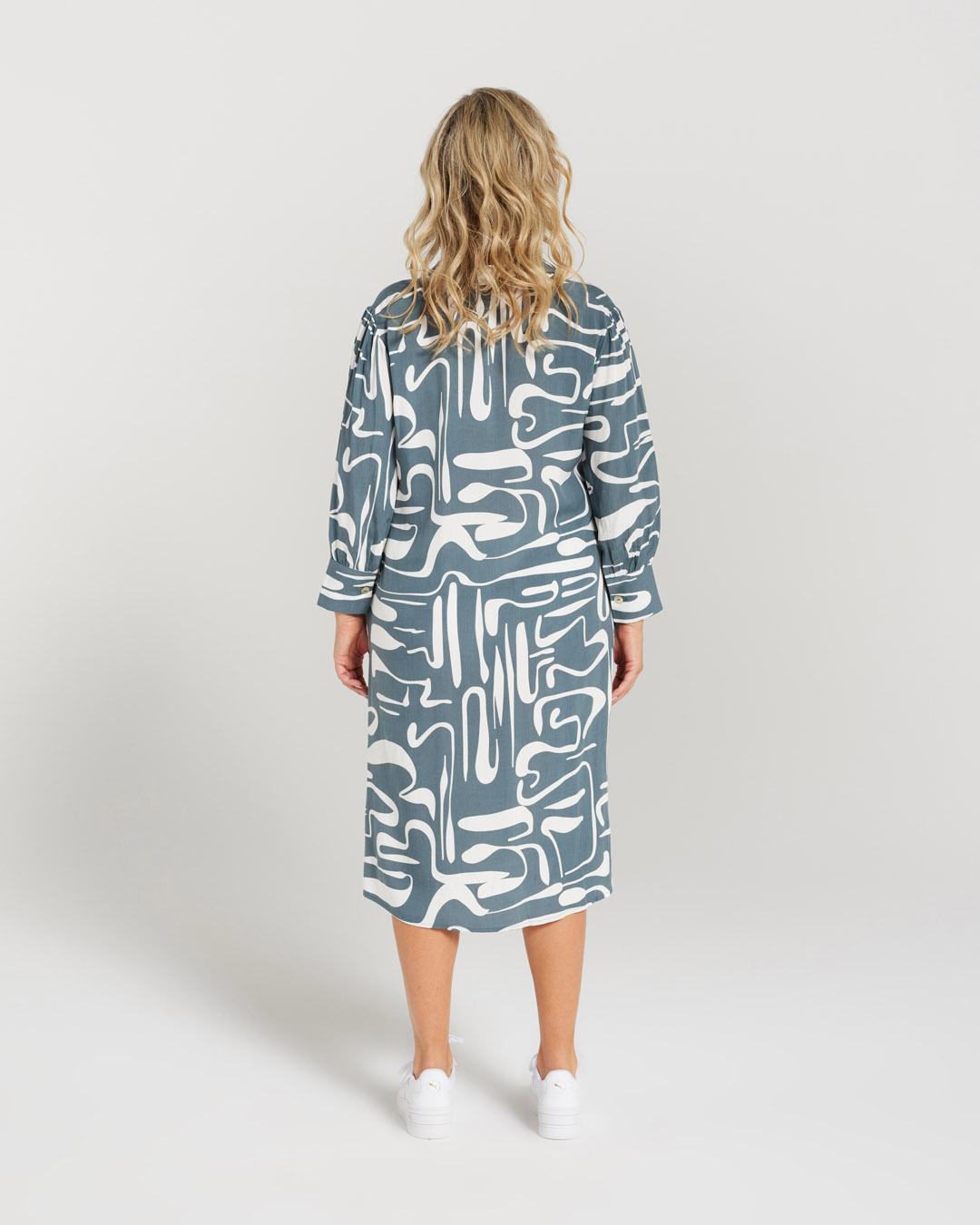 Mono Print 3/4 Sleeve Collared Dress