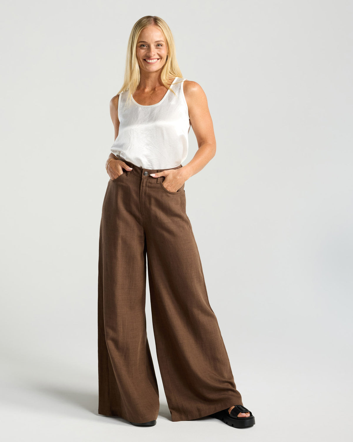 Leonora Palazzo Linen Pant