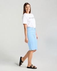 Shorts_light_blue_side